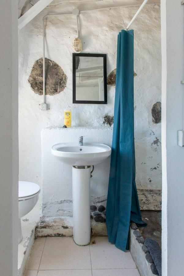 Basic En-Suite Bedroom By The Sea Guinea Eksteriør bilde