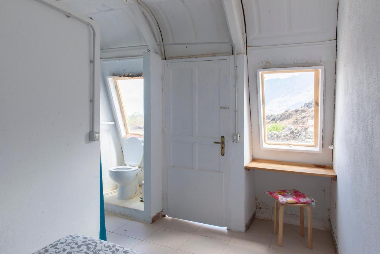 Basic En-Suite Bedroom By The Sea Guinea Eksteriør bilde